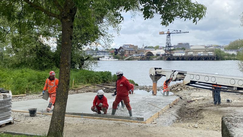 Une cale deux fois plus large et allongée de 8 mètres, soit 15 mètres de large sur 55 mètres de long au total, est en cours d’aménagement. Elle sera livrée pour les Régates de Trentemoult, le 15 septembre 2024. © Elodie Prima 