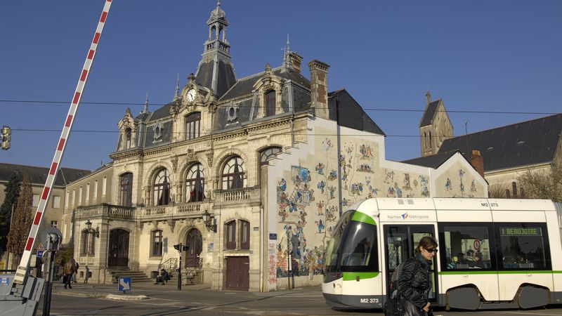 La mairie de Doulon, bâtiment du patrimoine nantais, va bénéficier de travaux de modernisation (crédit : Ville de Nantes).