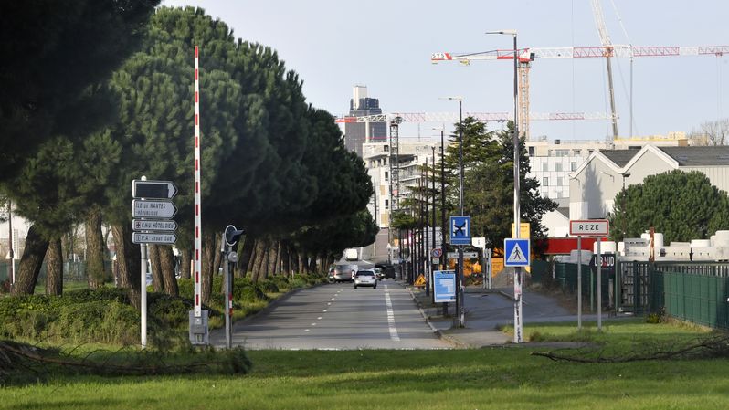 Sur le boulevard Schoelcher, le chantier va réduire la circulation à une voie dans chaque sens. © Rodolphe Delaroque