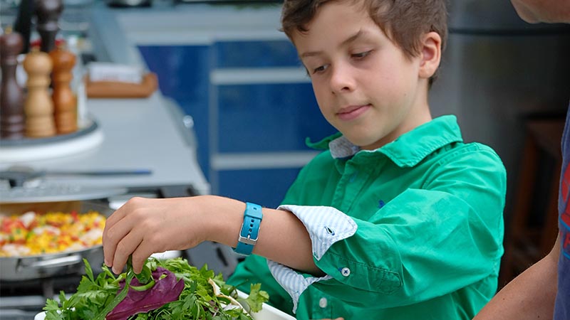 Avec le confinement, la prise en charge de tous les repas du midi se révèle, pour de nombreuses familles, bien plus coûteuse que les tarifs pratiqués par la restauration scolaire.