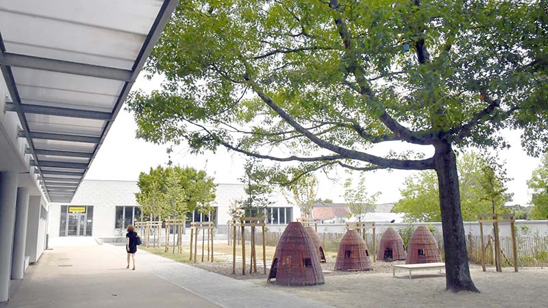 Des espaces de jeux ont été aménagés dans la cour de l'école Alain-Fournier. © Rodolphe Delaroque