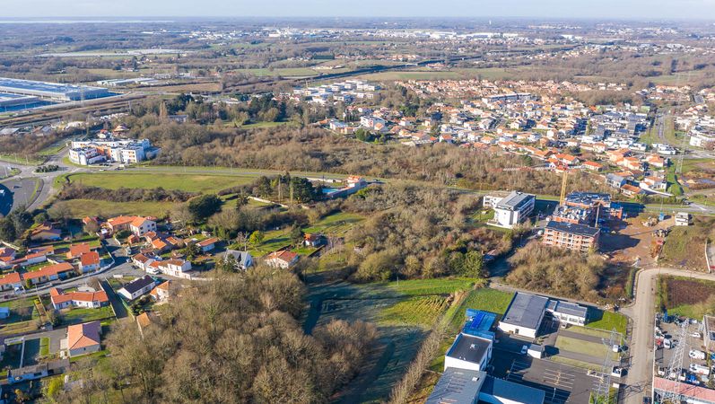 La ZAC du Vert-Praud se déploie sur 15 ha à l’ouest de Ragon, entre le boulevard Jean-Monnet et la rue de la Bauche-Thiraud. © Julien Gazeau