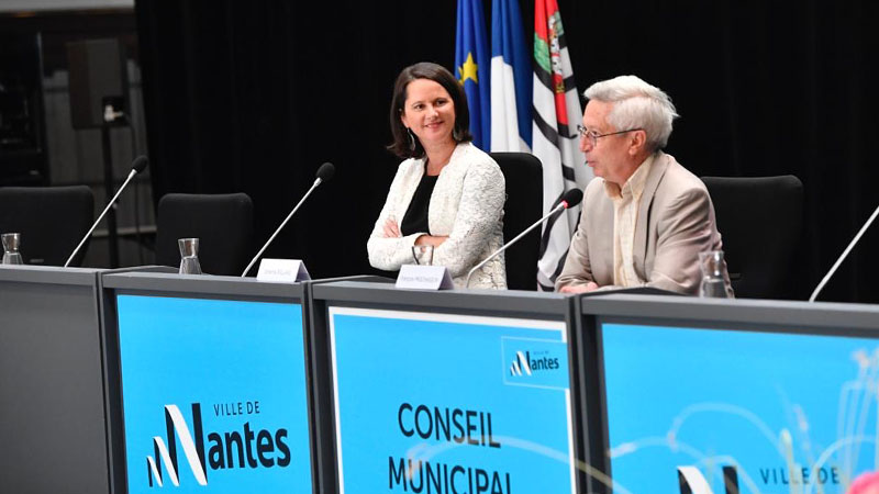 Installation. Le nouveau Conseil municipal est installé par François Prochasson, doyen de l’assemblée. Pour des raisons sanitaires, ce temps fondateur du municipe a lieu à la Cité des congrès de Nantes.